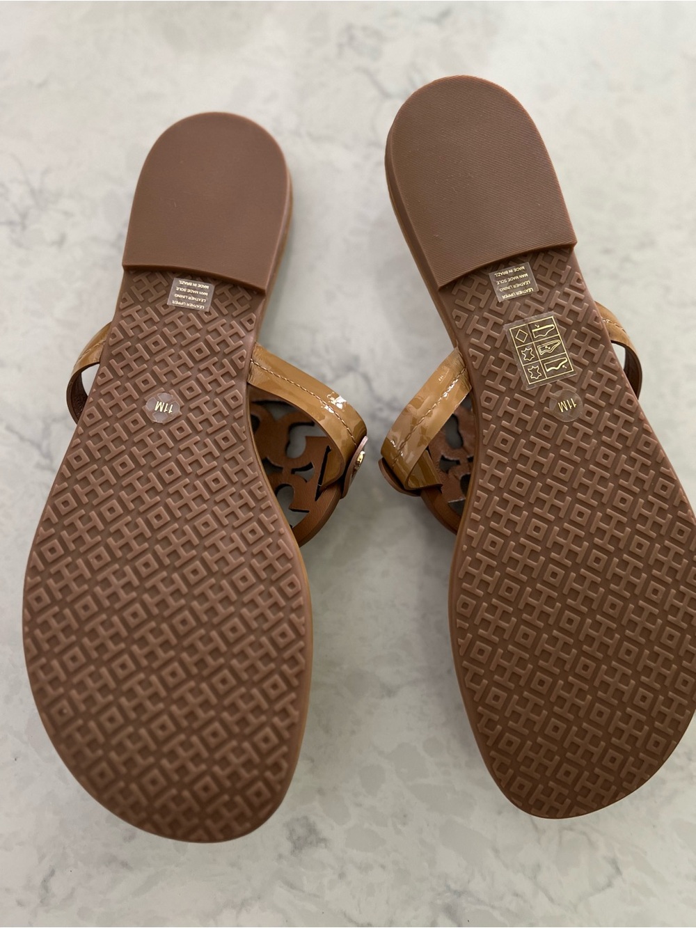 Tory Burch Cognac Patent Logo Thong Sandals - Picture 2 of 2